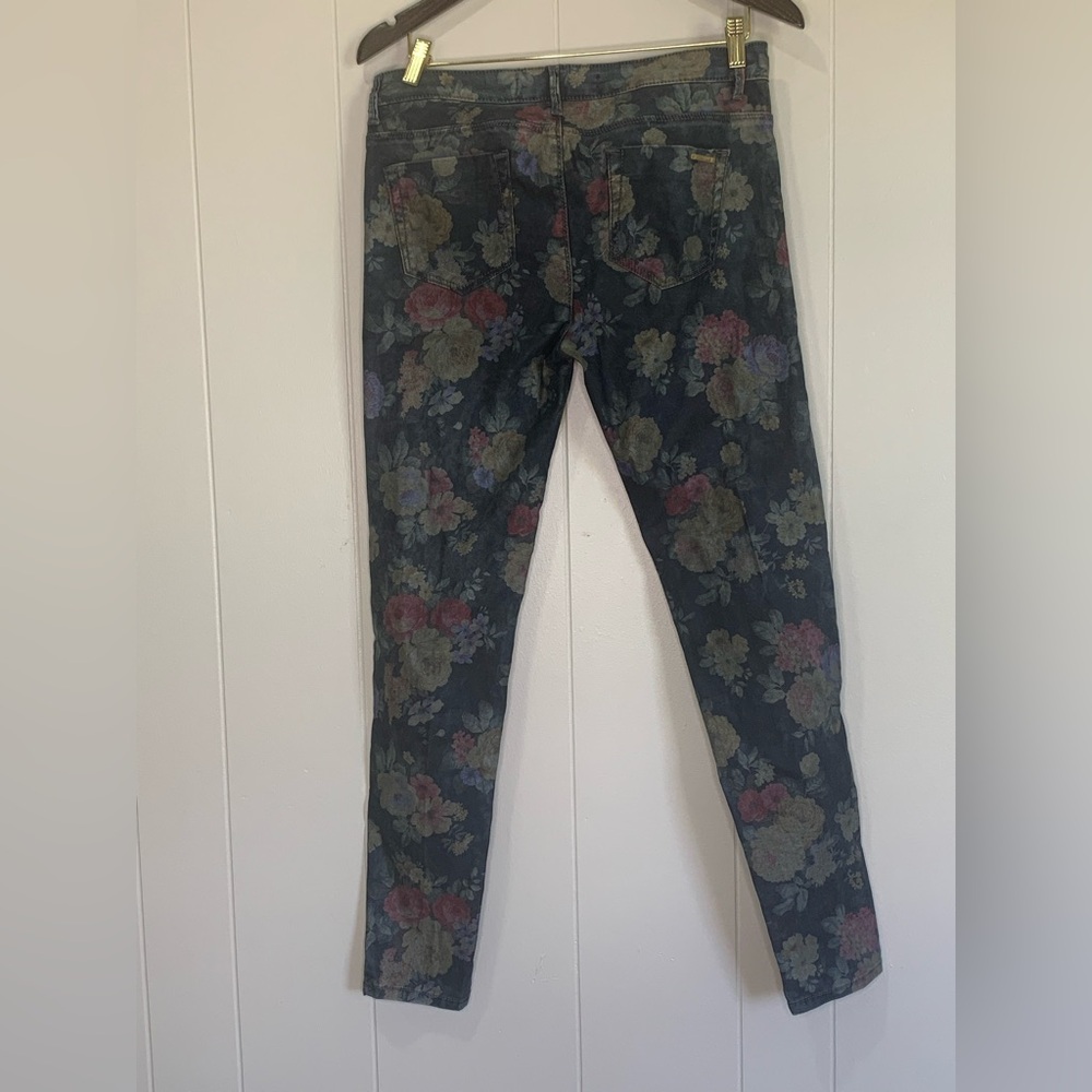 Women’s Zara bell bottom low rise pants / jeggings size 10